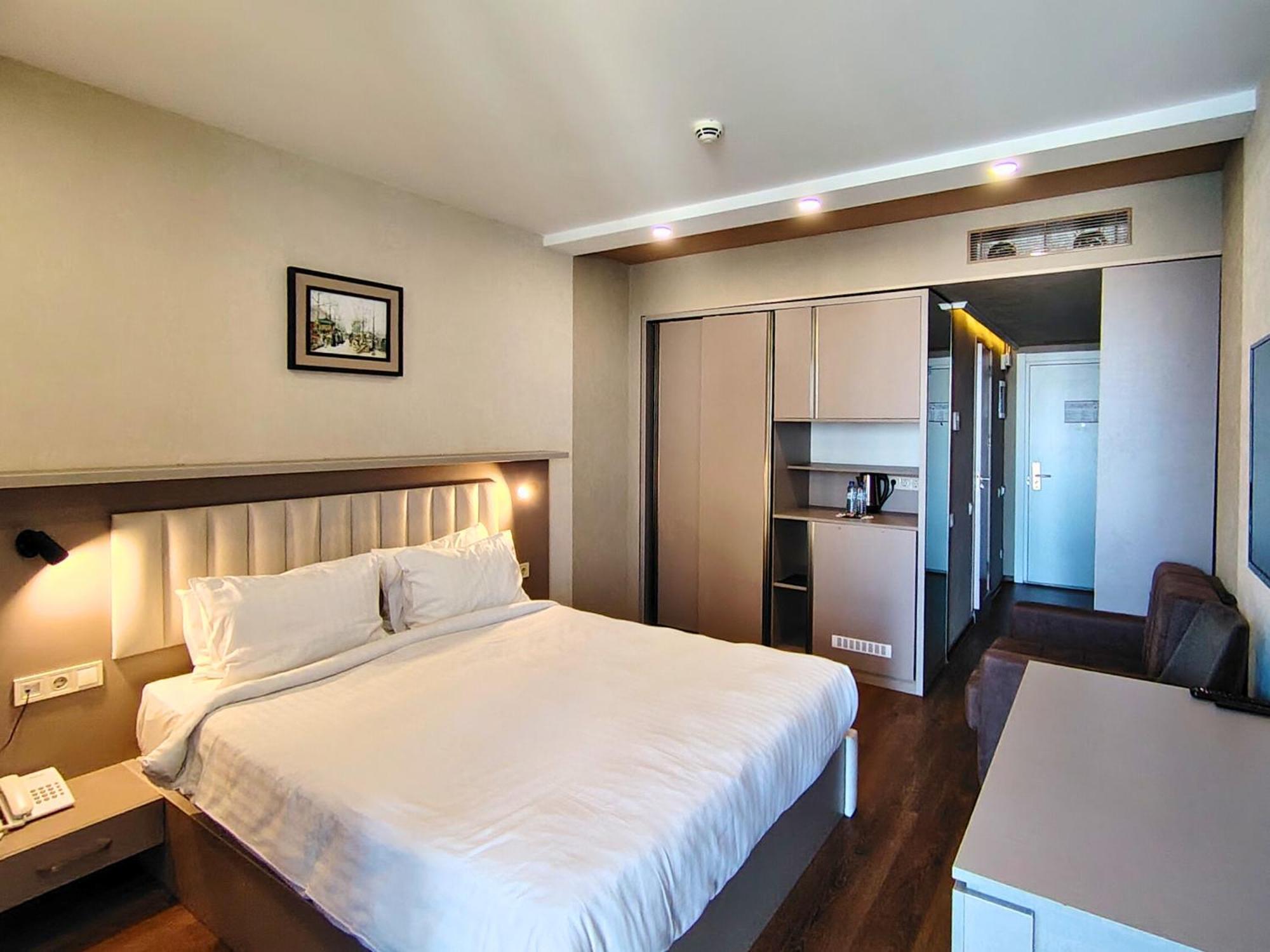 Aphrodite Apartments Batumi Exteriör bild